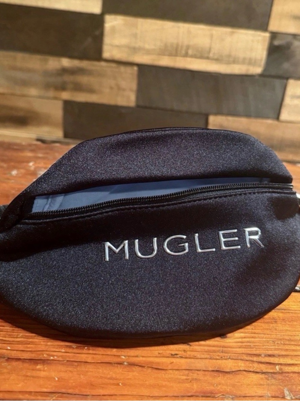 Authentic MUGLER Parfums Black Nylon Fanny Pack / Waist Belt Bag – NWT